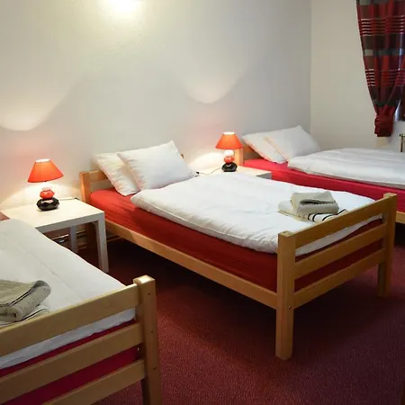 ホステル デナル *